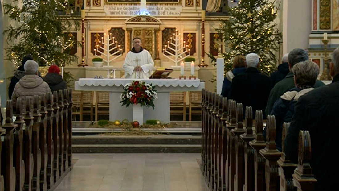 Centralnu božićnu misu u Zenici predvodio župnik fra Marko Kepić