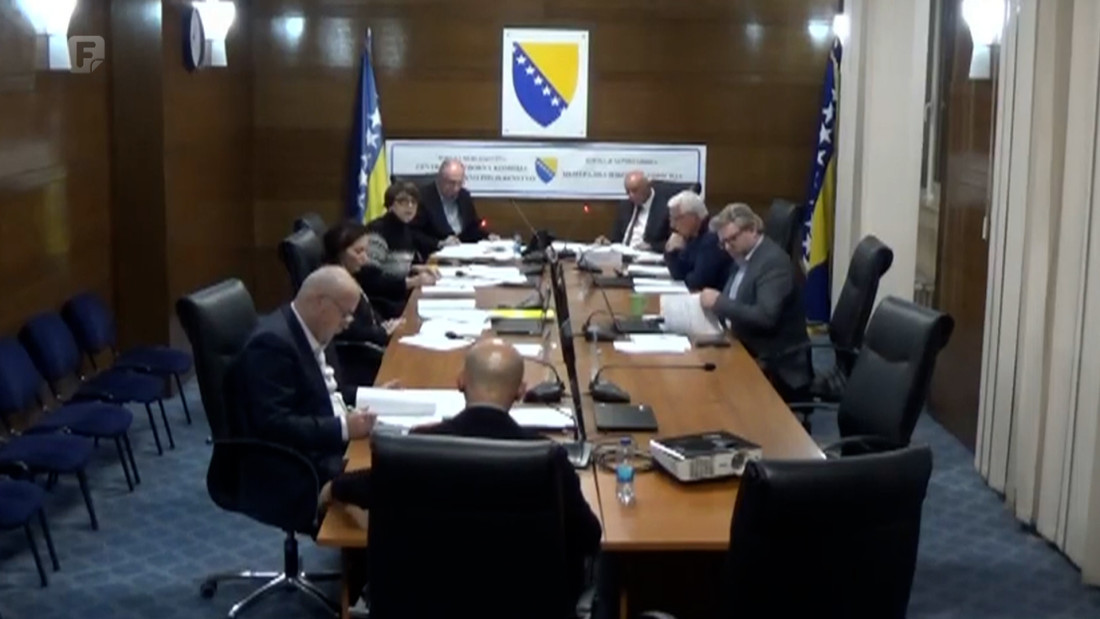 Izbori za predsjednika RS-a bit će ponovljeni na 136 lokacija