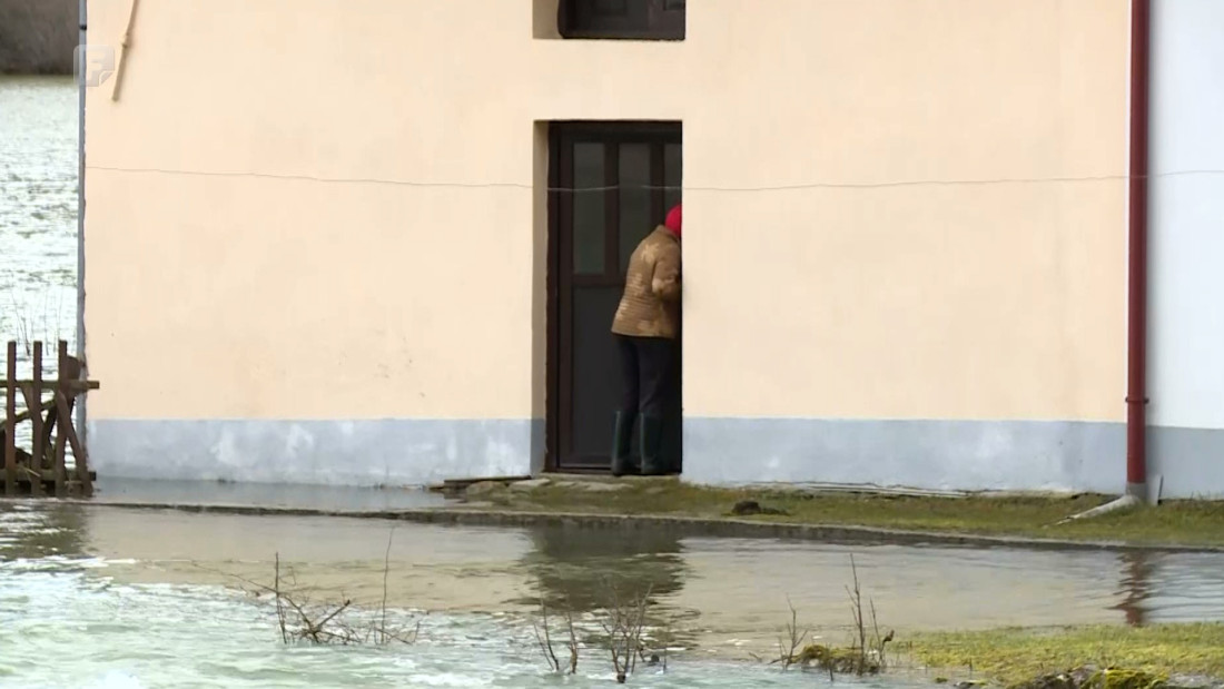 Kod Gacka voda ugrozila stambene objekte, problemi i u Konjicu