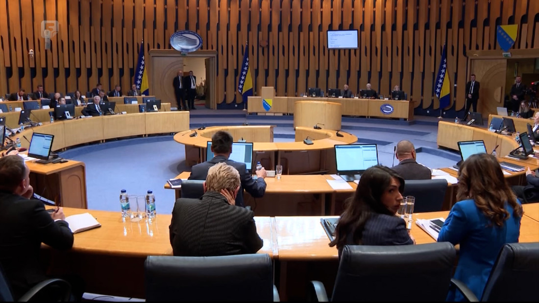 Ništa od smjene Špirića, u fotelji ostao i Ademović