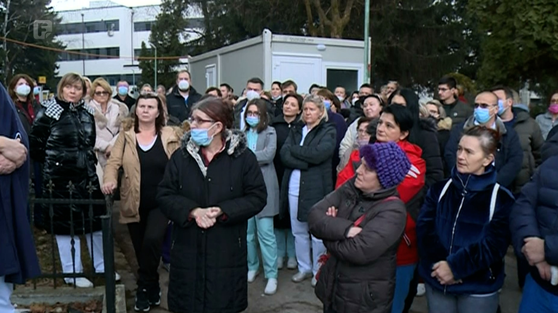 USK u blokadi, ali će zdravstvenim radnicima biti isplaćena plata
