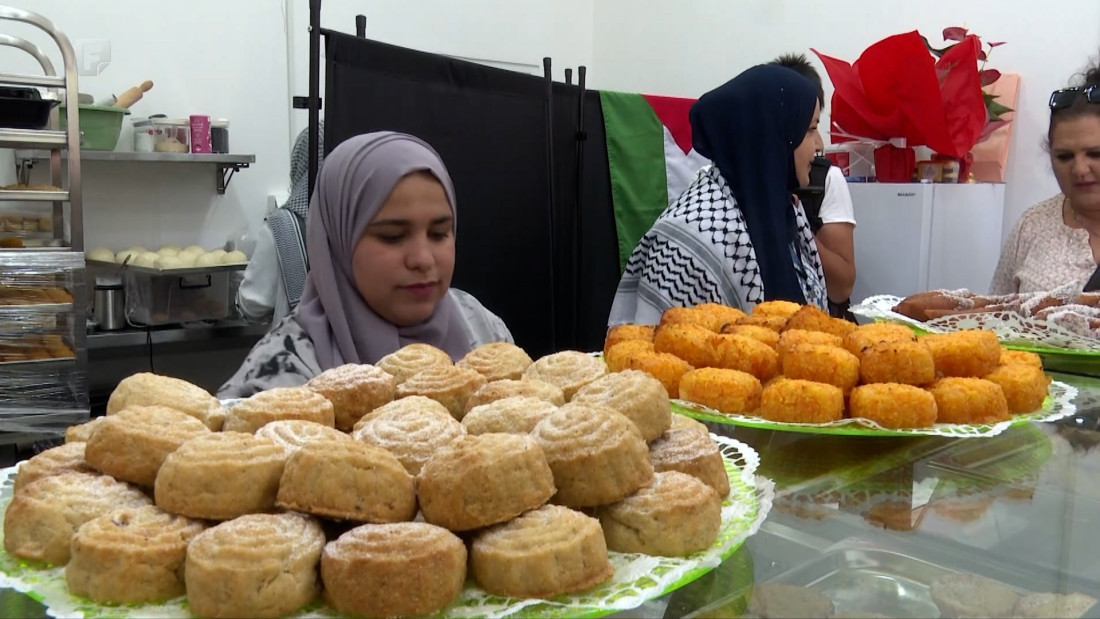 Palestinska obitelj otvorila prodavnicu peciva i kolača u Mostaru