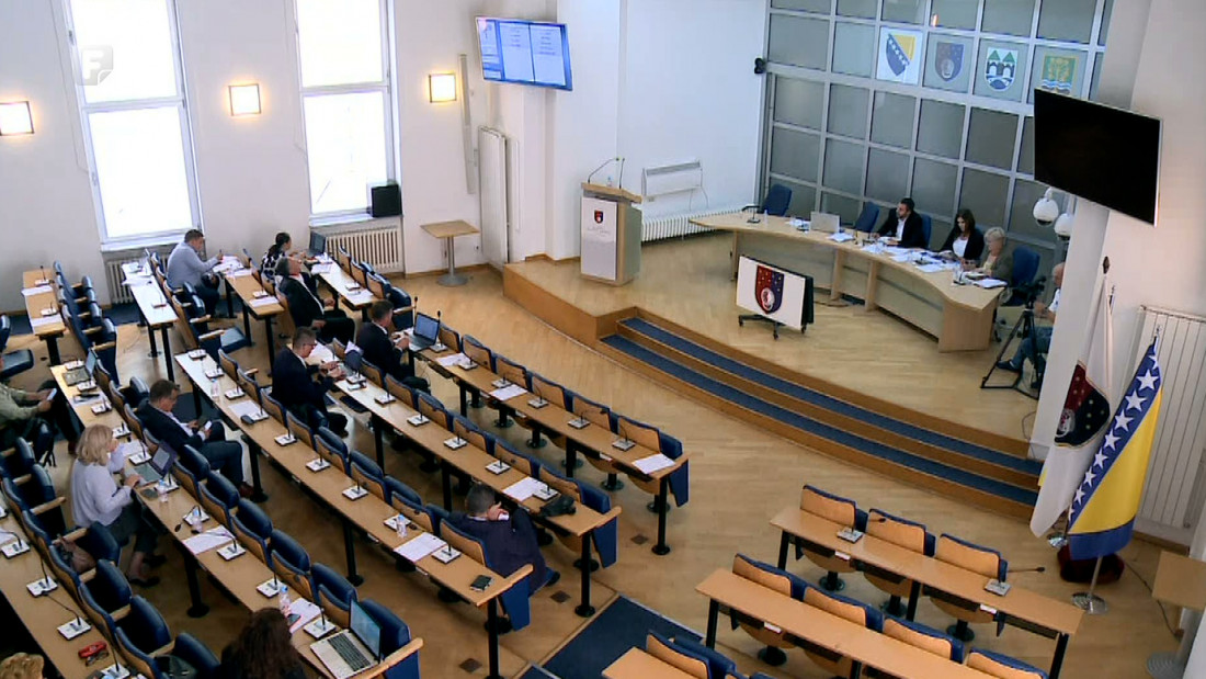 Skupština KS usvojila Zakon o visokom obrazovanju,studenti najavili protest