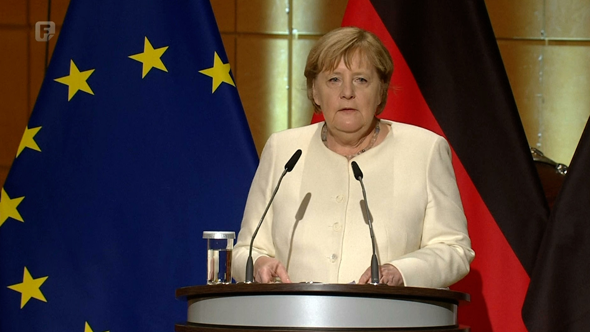 Merkel poziva Nijemce: Nastavite se boriti za demokratiju
