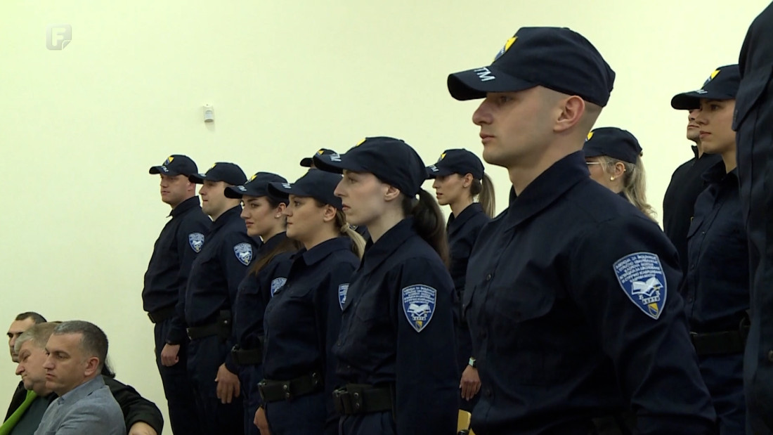 Promovirano 14 kadeta SIPA-e u čin mlađih inspektora