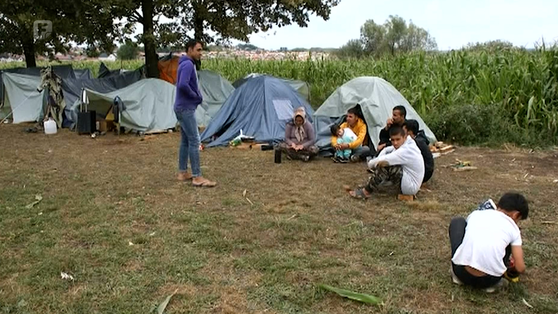 Stotine migranata u tzv. divljim kampovima kod Bihaća i Velike Kladuše