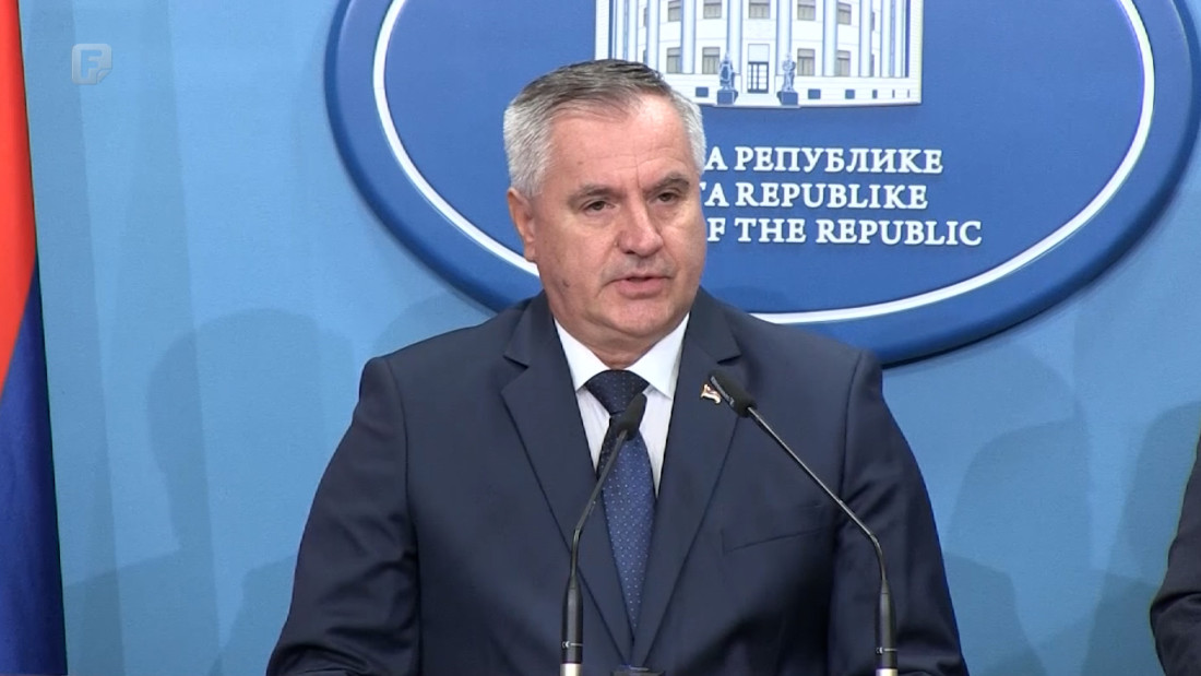 Višković najavio prijave protiv onih koji su 'opstruisali' gašenje požara