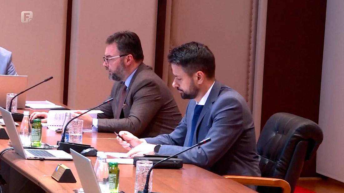 Zatezanje i popuštanje: Put ka EU kao politički alat SNSD-a