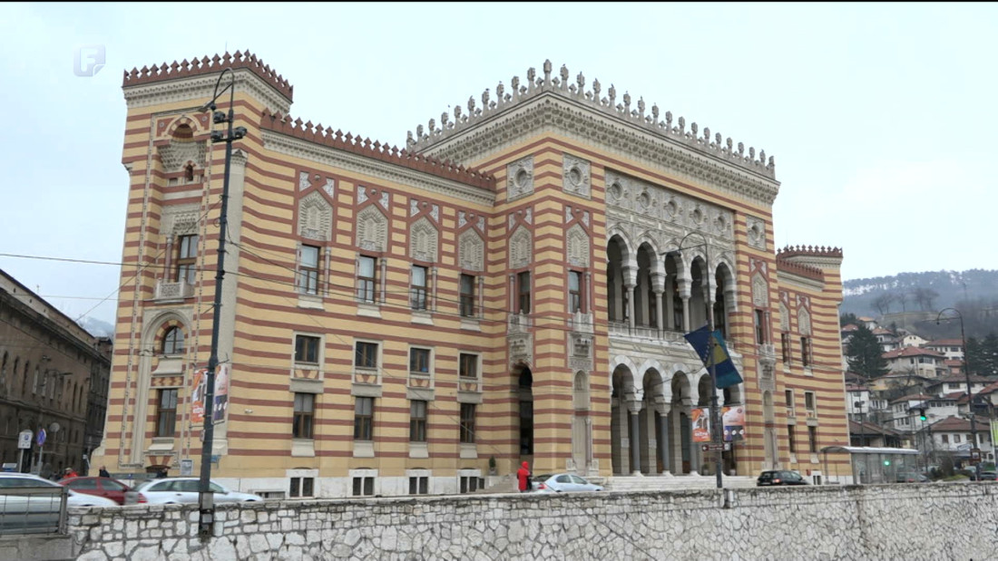 Osvjetljenje Vijećnice ograničeno na posebne prilike; kritike zbog diskriminacije