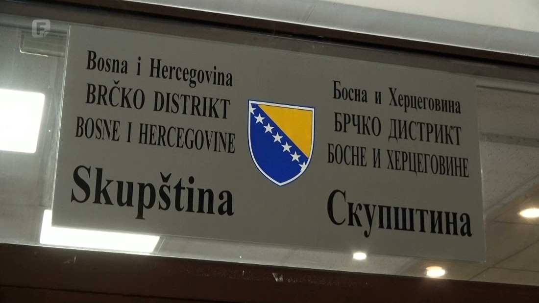 Skupština Brčko distrikta BiH: Trudnicama i porodiljama besplatno parkiranje