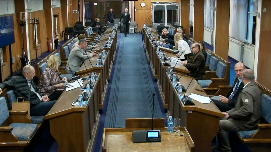 Obrazovanje i politika: Oštra javna diskusija u Brčkom