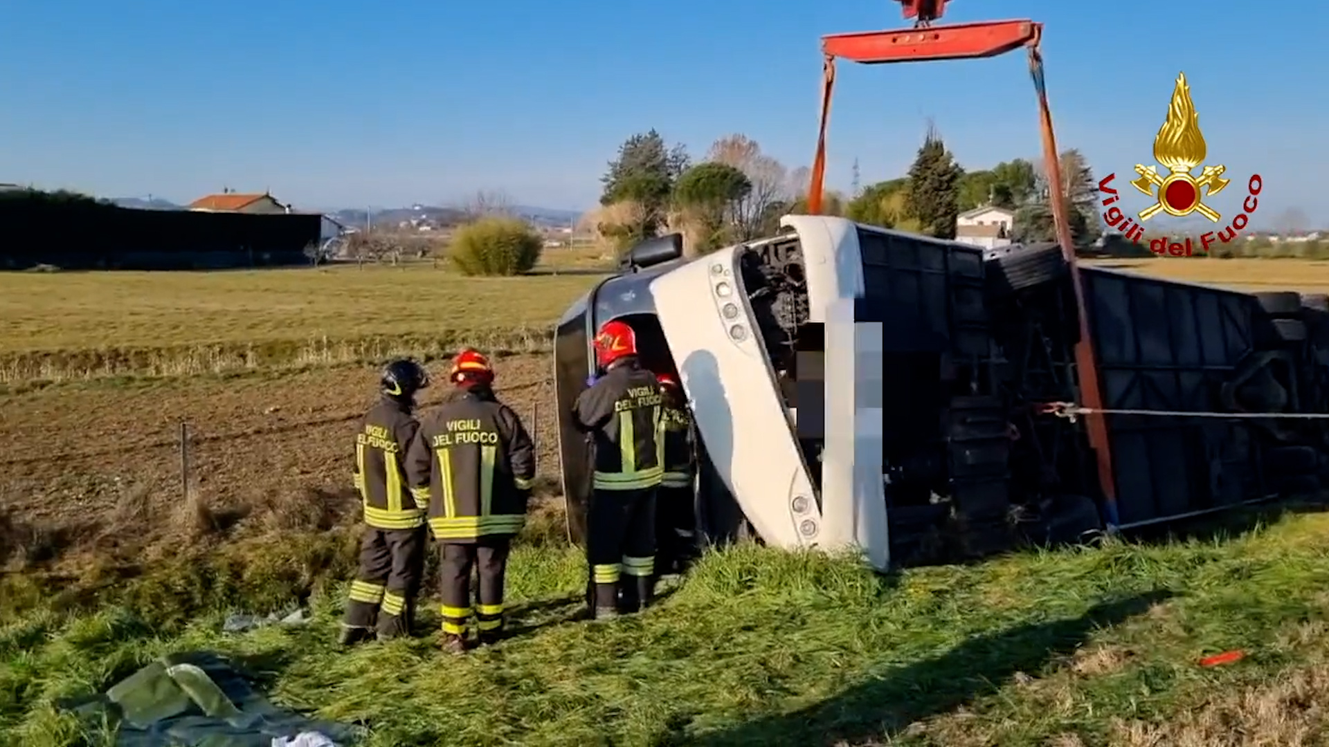 U Italiji se prevrnuo autobus s ukrajinskim izbjeglicama, jedna osoba poginula