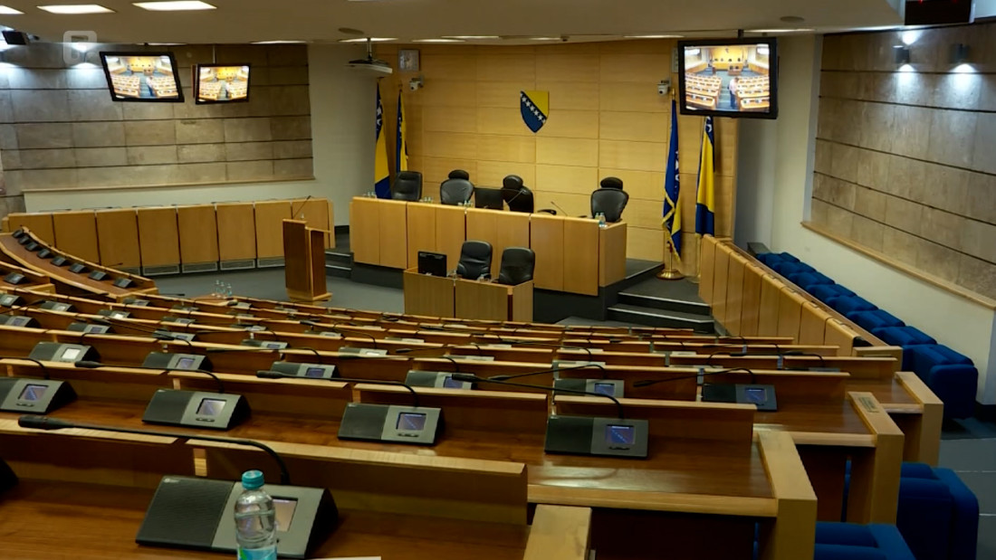 Odgođena sjednica Zastupničkog doma FBiH: Prazne sale za prazne novčanike