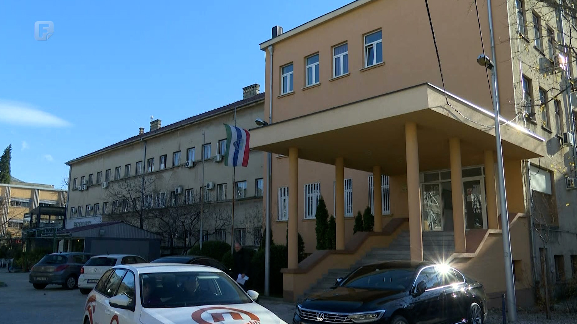 Jednosatni štrajk upozorenja budžetskih korisnika HNK-a