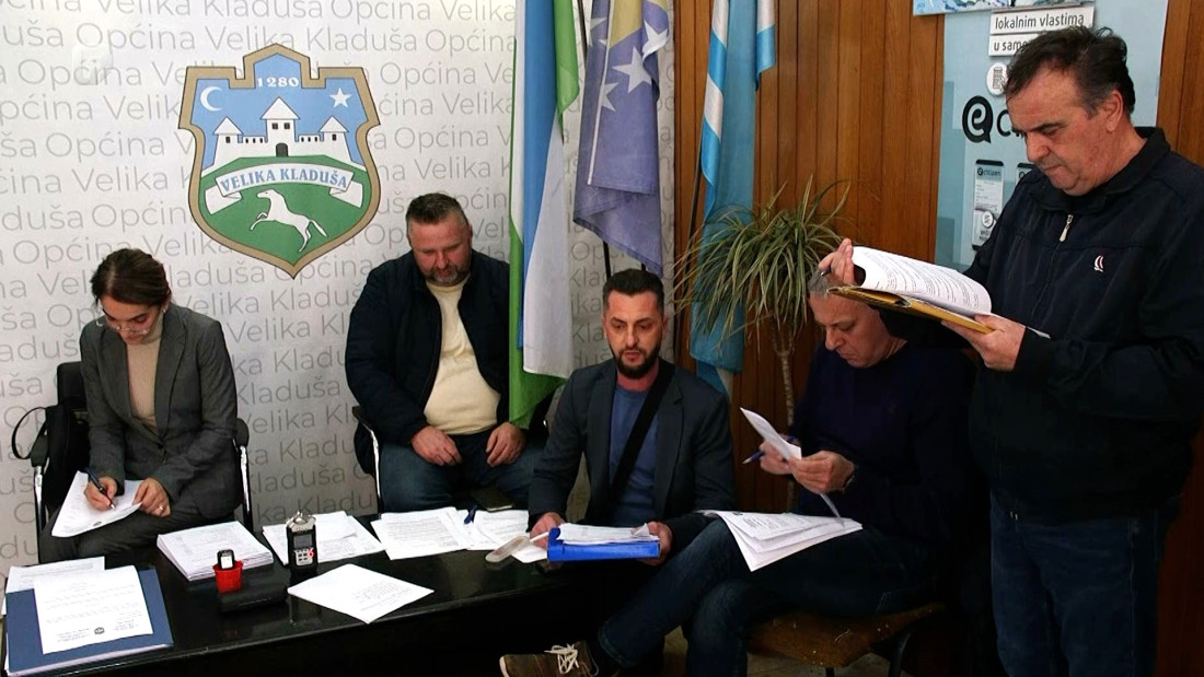 Skupština USK-a o višemjesečnoj političkoj krizi u Velikoj Kladuši