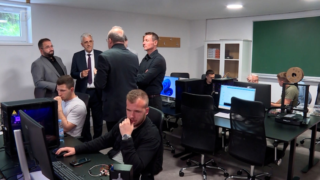 Politehnički fakultet u Zenici dobio Laboratoriju za softversko inženjerstvo 'AI LAB'