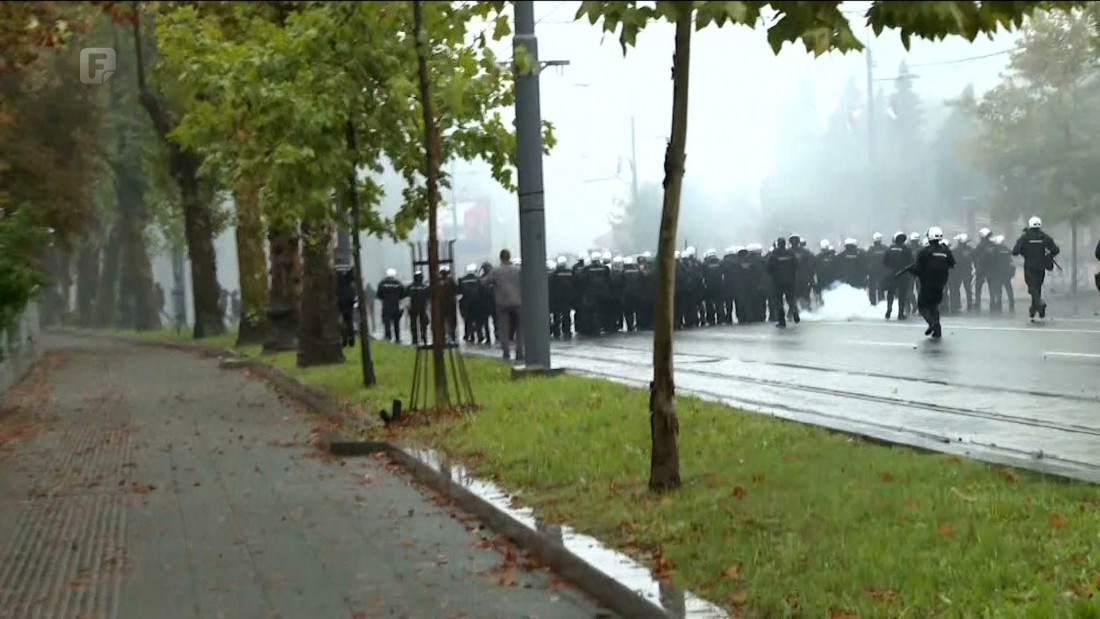 Učesnici Europridea prošetali Beogradom, sukobi desničara i policije