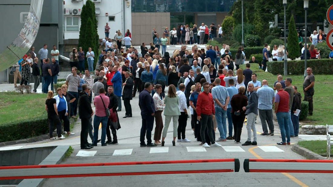 Protest radnika Bosnalijeka: Naša kompanija je na udaru grupe dioničara koji nezakonito žele preuzeti upravljanje