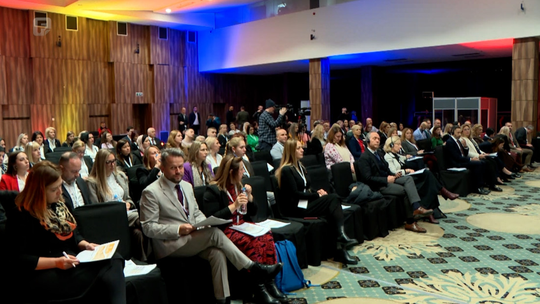 Odgovor na rodno zasnovano nasilje: Potrebne jače institucije, bolje sigurne kuće i mjere za ekonomsku neovisnost žrtava