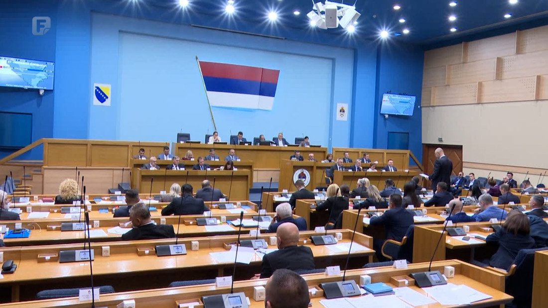 Burno u NSRS-u: 'Vlast je kapitulirala da spasi Dodika'