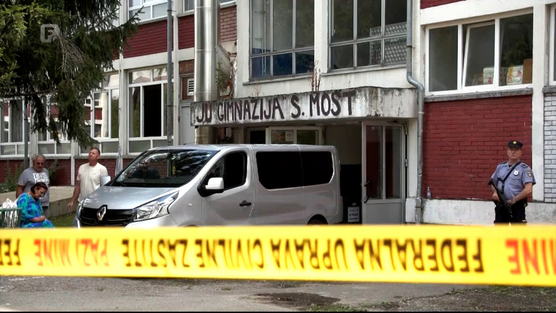 Trostruko ubistvo u Sanskom Mostu, ubica domar škole