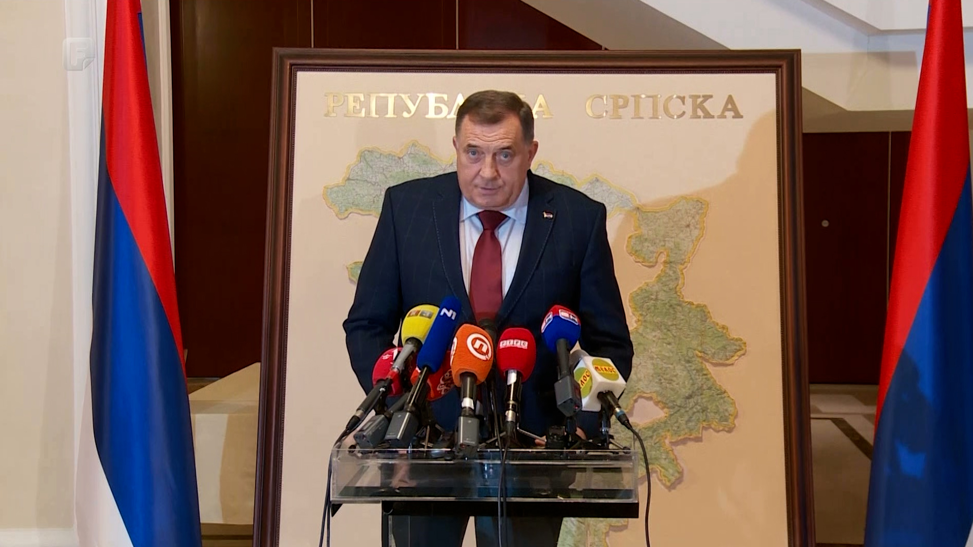 Dodik: BiH nema visokog predstavnika, RS će tužiti Schmidta