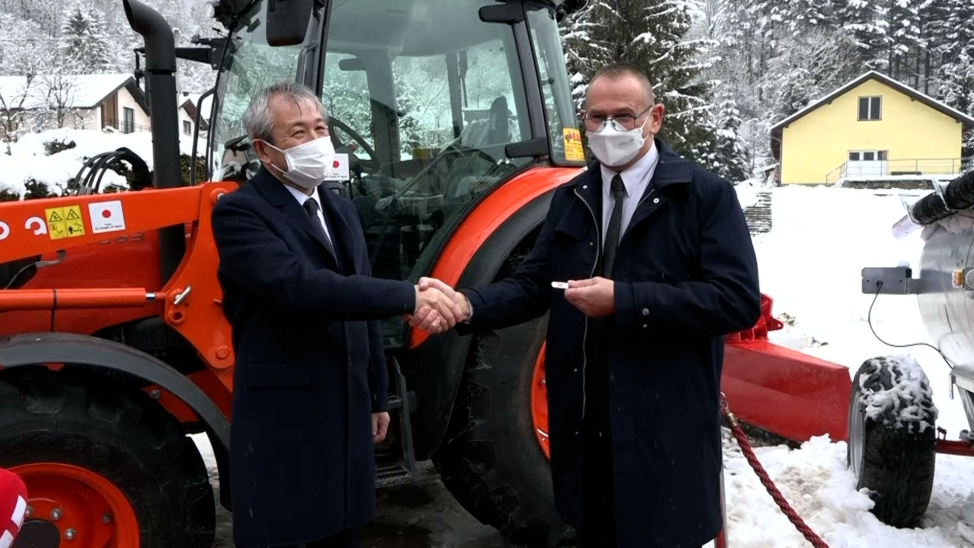 Ambasada Japana donirala poljoprivredne mašine Zavodu Bakovići
