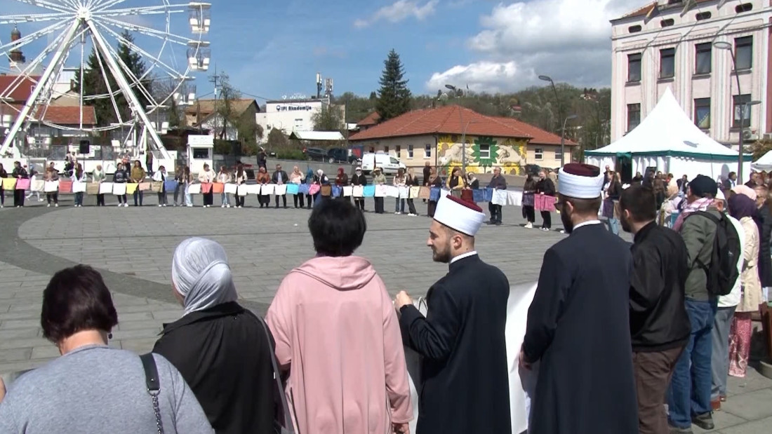Žene Srebrenice ponovo na ulicama Tuzle: Počele pripreme za kolektivnu dženazu u Potočarima