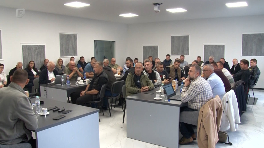 Poljoprivrednici traže zaštitu domaće proizvodnje i niži PDV: Ako zahtjevi ne budu ispunjeni, slijede radikalnije mjere