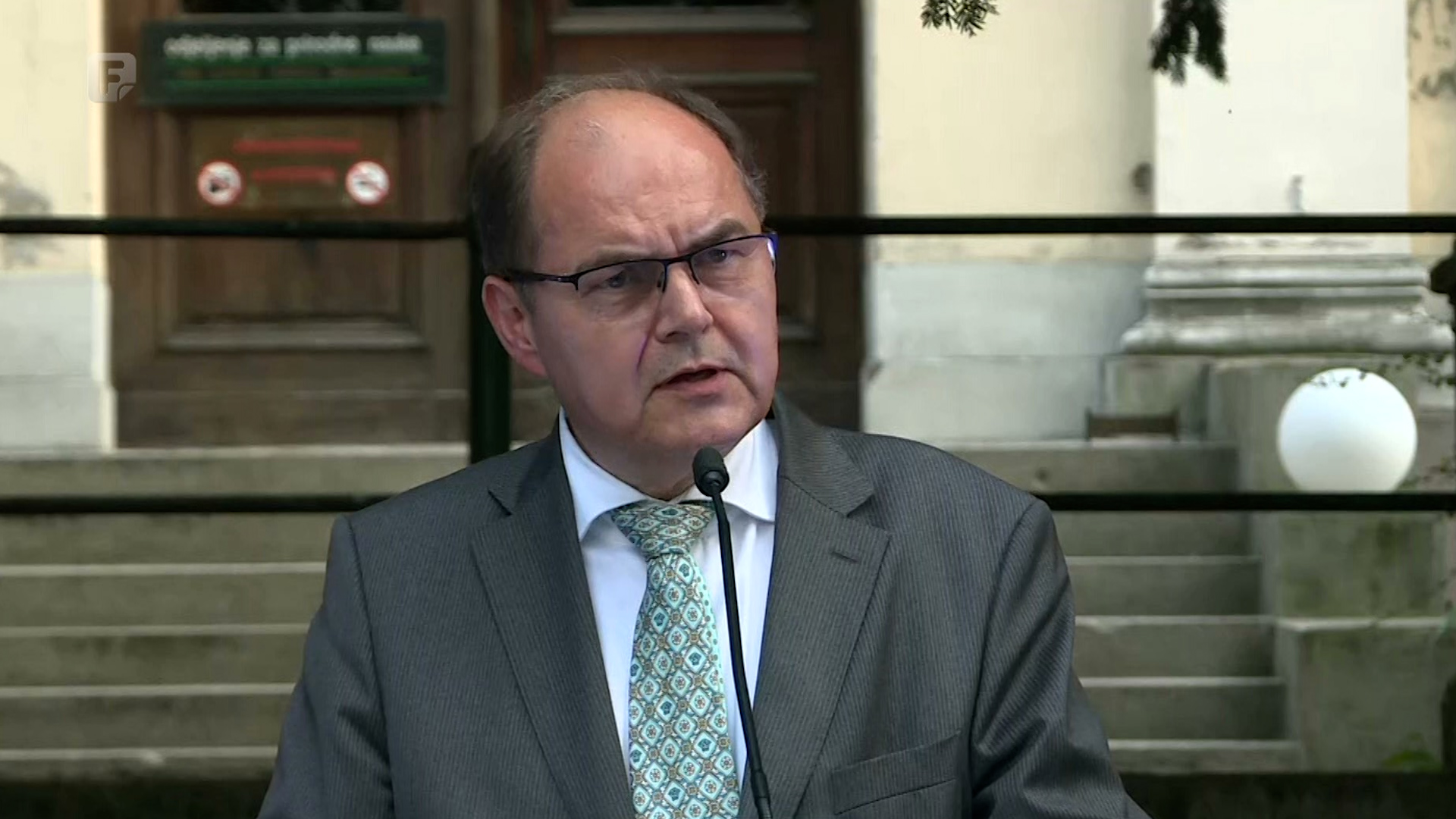 Schmidt građanima obećao pomoć za bolju budućnost