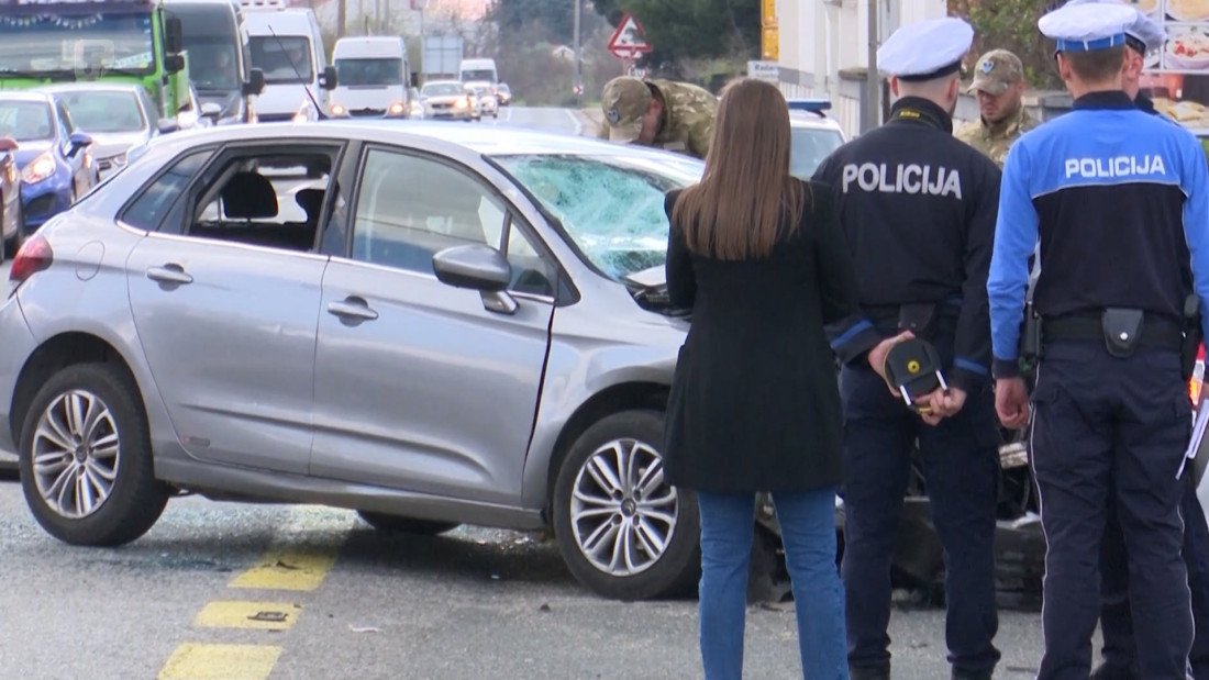 MUP HNK objavio detalje: Drvenim palicama i bakljama napali vozača, teško je povrijeđen