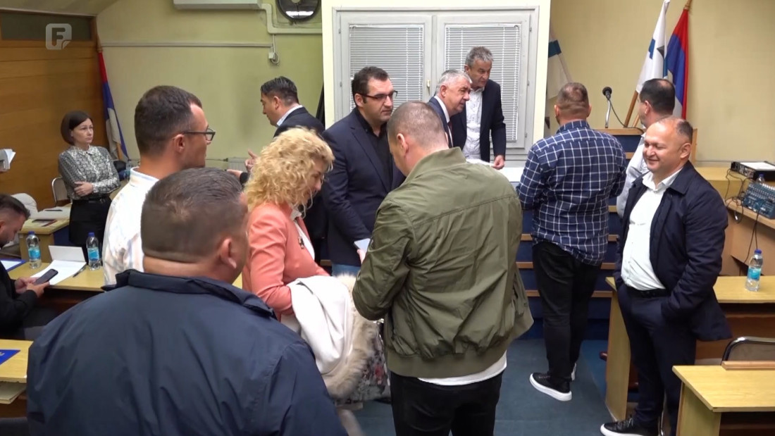 Sjednica o stanju u RiTE Ugljevik bez konkretnih zaključaka, otjerani i građani i opozicija