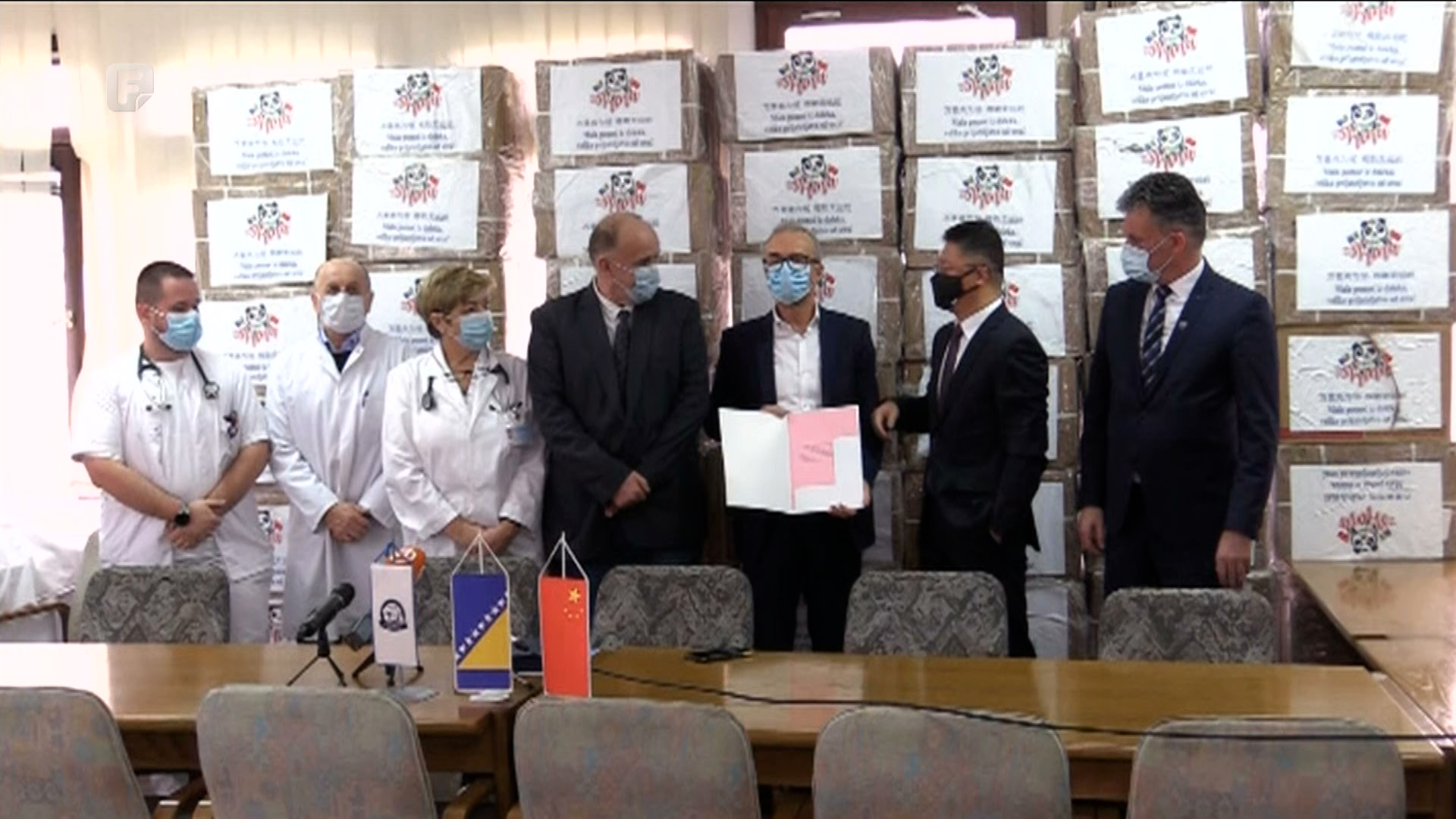 Kina donirala 50.000 KM vrijednu medicinsku opremu Kantonalnoj bolnici Zenica