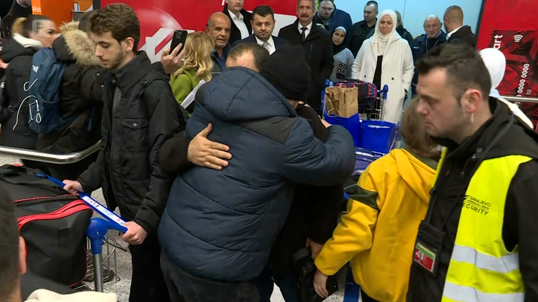 Prvu grupu bh. građana evakuisanih iz Gaze dočekale porodice, prijatelji i zvaničnici