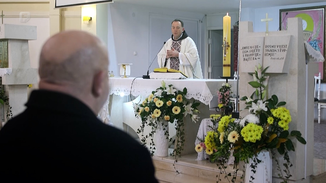 Veliki broj vjernika dočekao Uskrs u bihaćkoj Crkvi svetog Ante Padovanskog