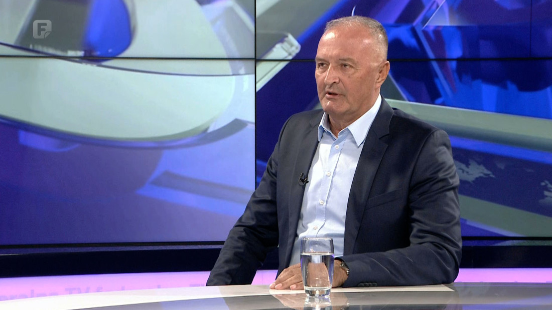 Zbog tvrdnji o ruskim kampovima, iz RS-a zahtjevi za smjenom Heleza