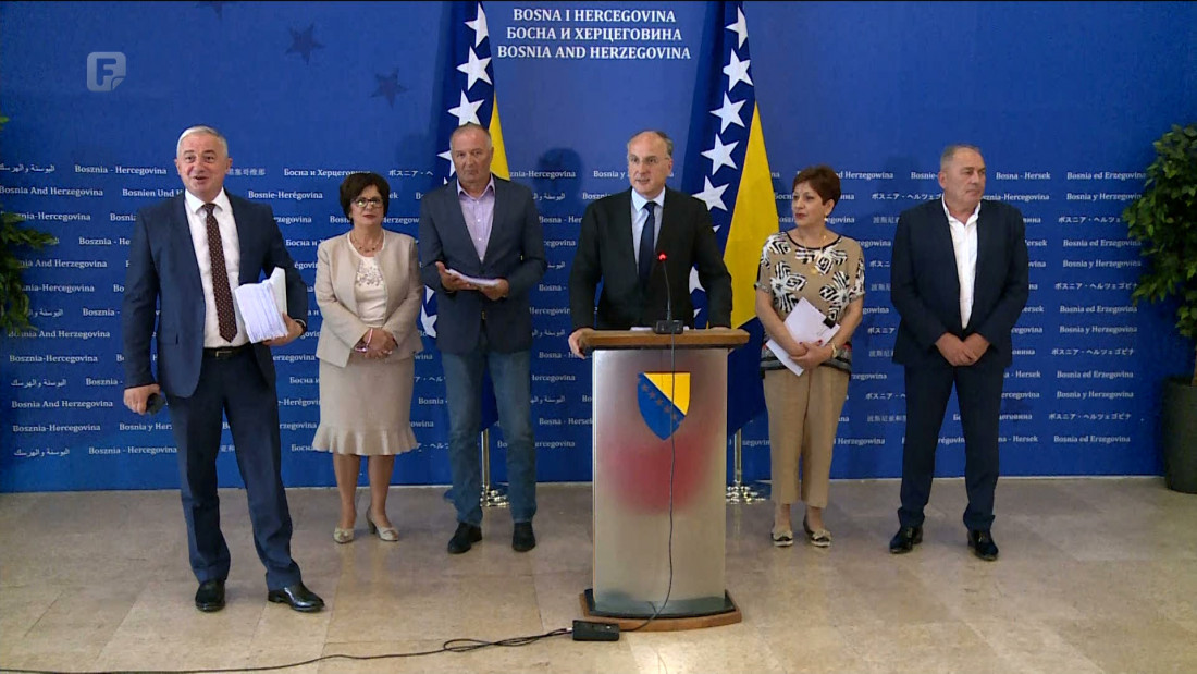 Arnaut: Najviše zabrinjava ogromna sprega između politike i pravosuđa