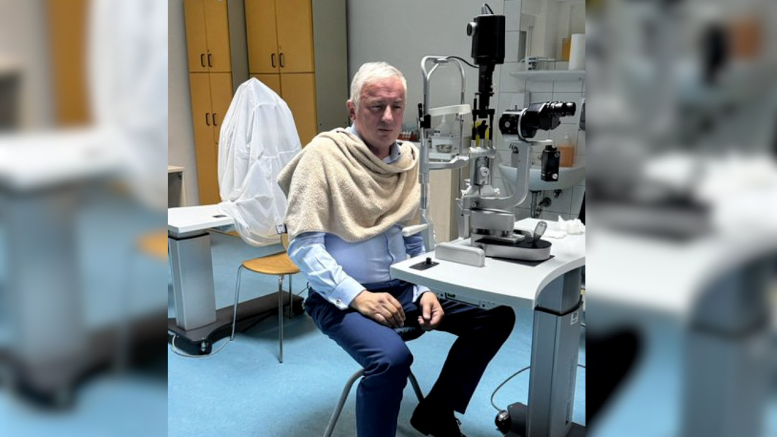 Borenović se oglasio nakon napada: Sve je dobro, peku oči, a još više mozak