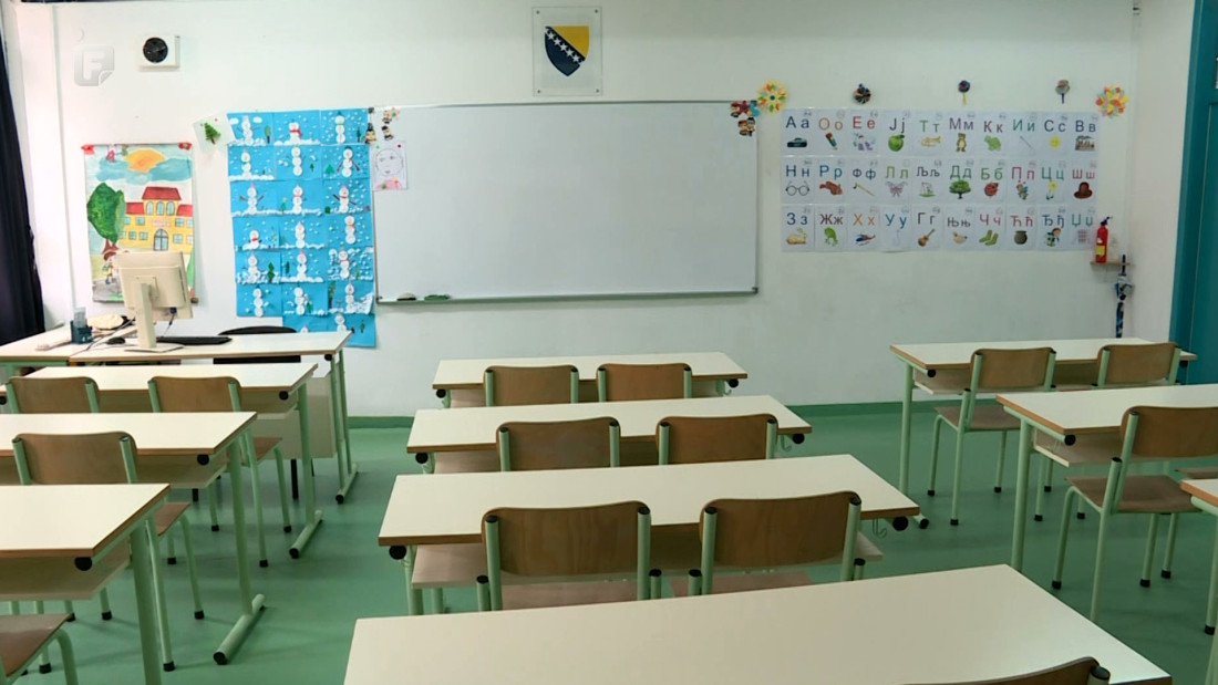 Pozivi na zabranu mobitela u školama, fokus na nastavi zabrinjavajuće nizak