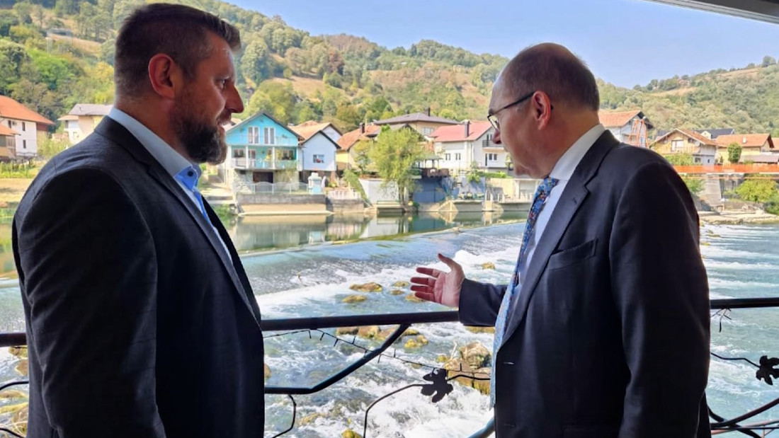 Schmidt posjetio Banjaluku, Dodik izjavio da je naredio da ga policija izbaci iz grada