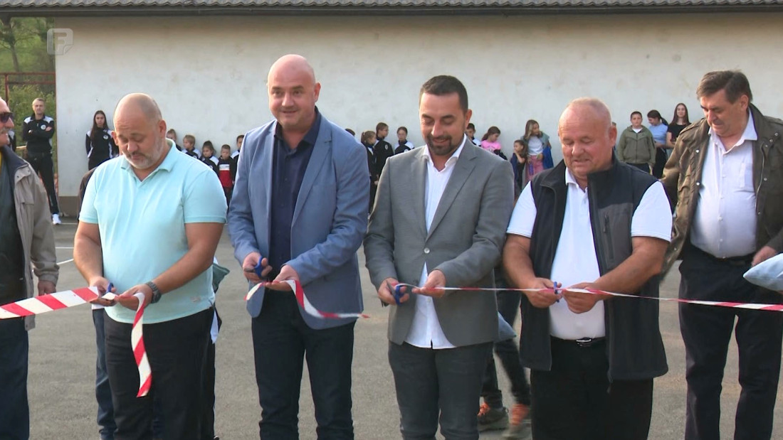 Povratnici u Ševarlije uz pomoć Grada Doboja i ZDK-a obnovili sportski teren