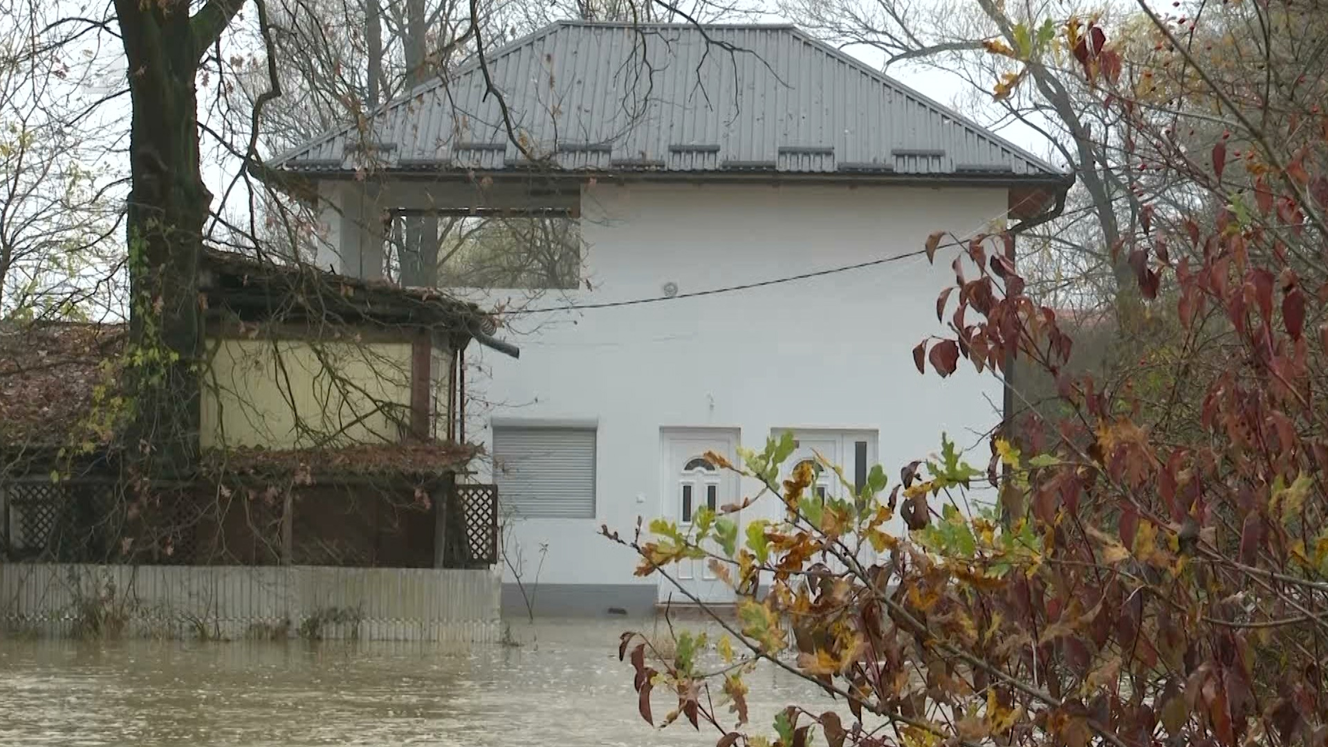 Razina vode u Modracu raste, nadležne službe u pripravnosti
