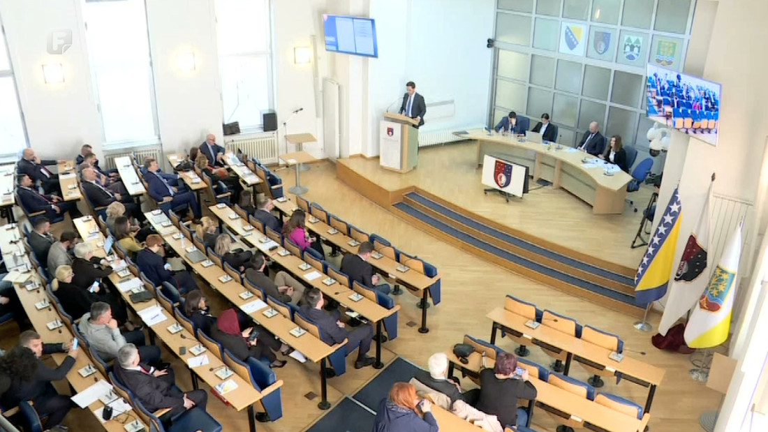 Vlada KS-a pred rekonstrukcijom, slijedi smjena dva ministra