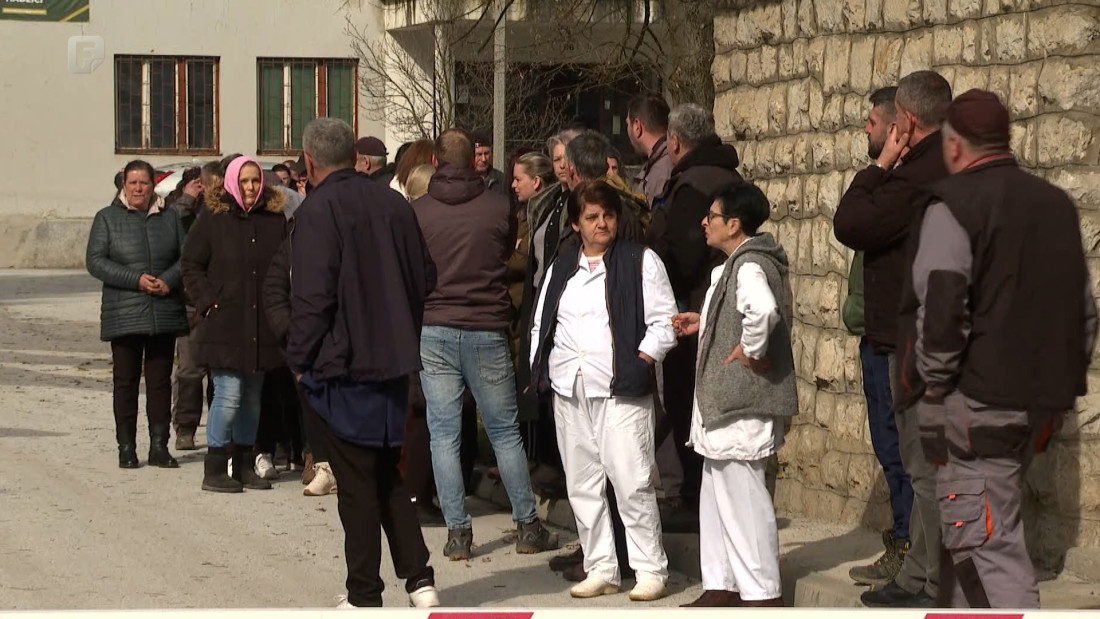 Protest radnika TRZ-a Hadžići: Firma na rubu stečaja, plate kasne