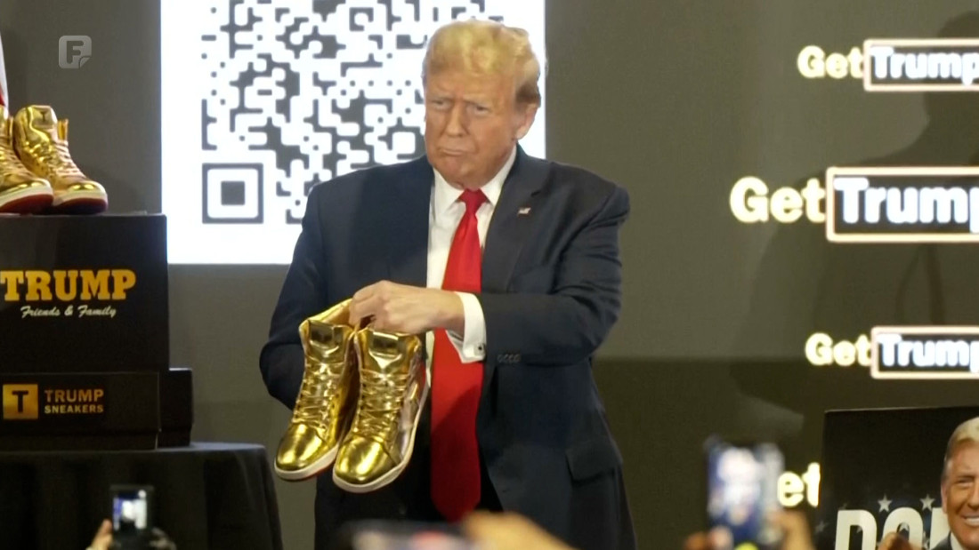 U jeku predizborne kampanje Trump pokrenuo vlastiti brend patika