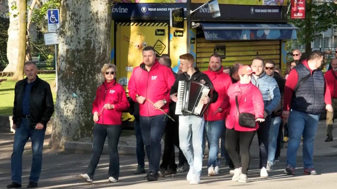 Prvomajski uranak u Bihaću u znaku sjećanja na borbu za radnička prava