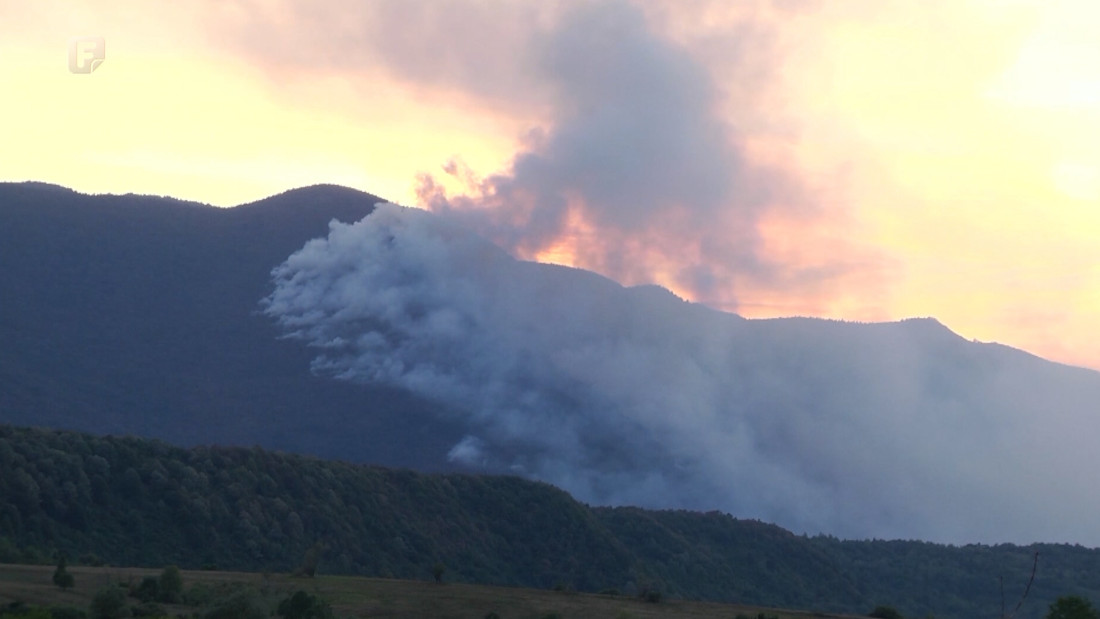 Kod Bosanskog Petrovca aktivni požari, na Plješevici stanje bolje