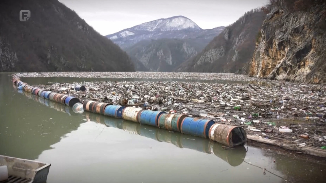 Podizanje lančanika u Srbiji - plutajuća deponija u BiH