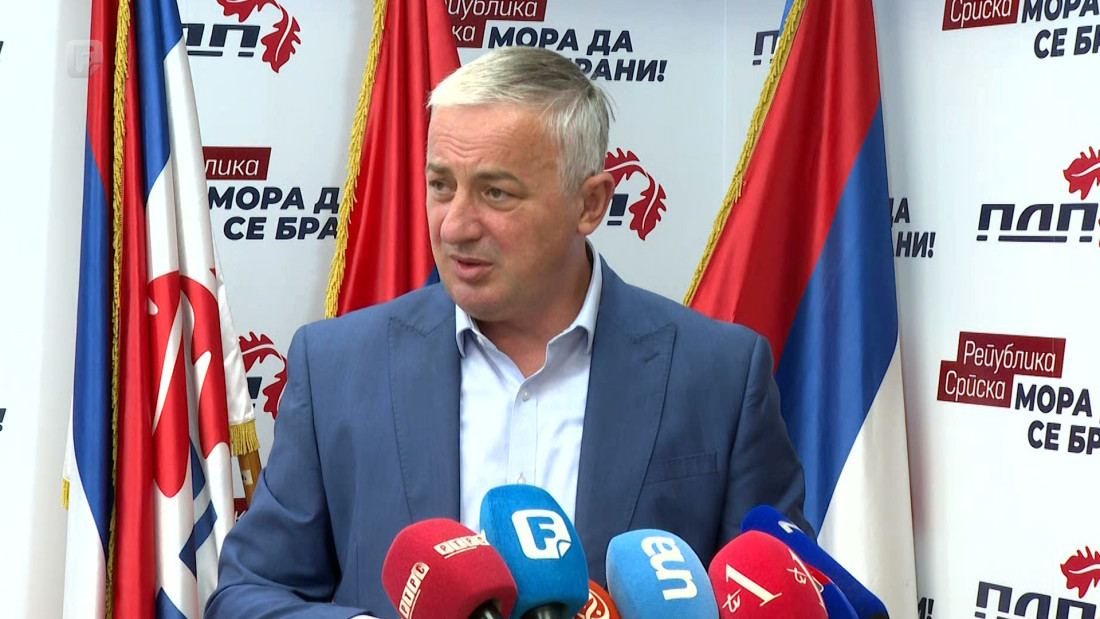 Borenović: Umjesto da izbaci strance, Dodik iz Ustavnog suda izbacio Srbe