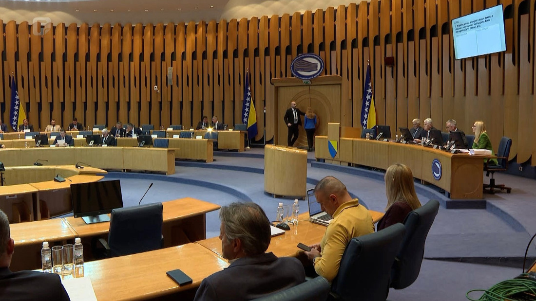 Usvojene povišice plata, akcize ostaju bez promjena